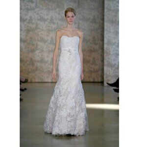 Vintage Monique Lhuillier 2007 Beaded Lace Mermaid Wedding Dress